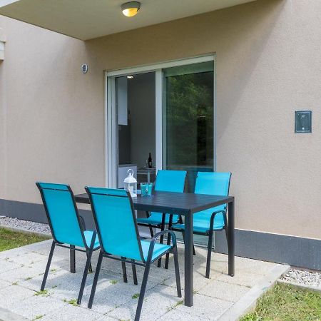 Apartments Mb Crikvenica Bagian luar foto
