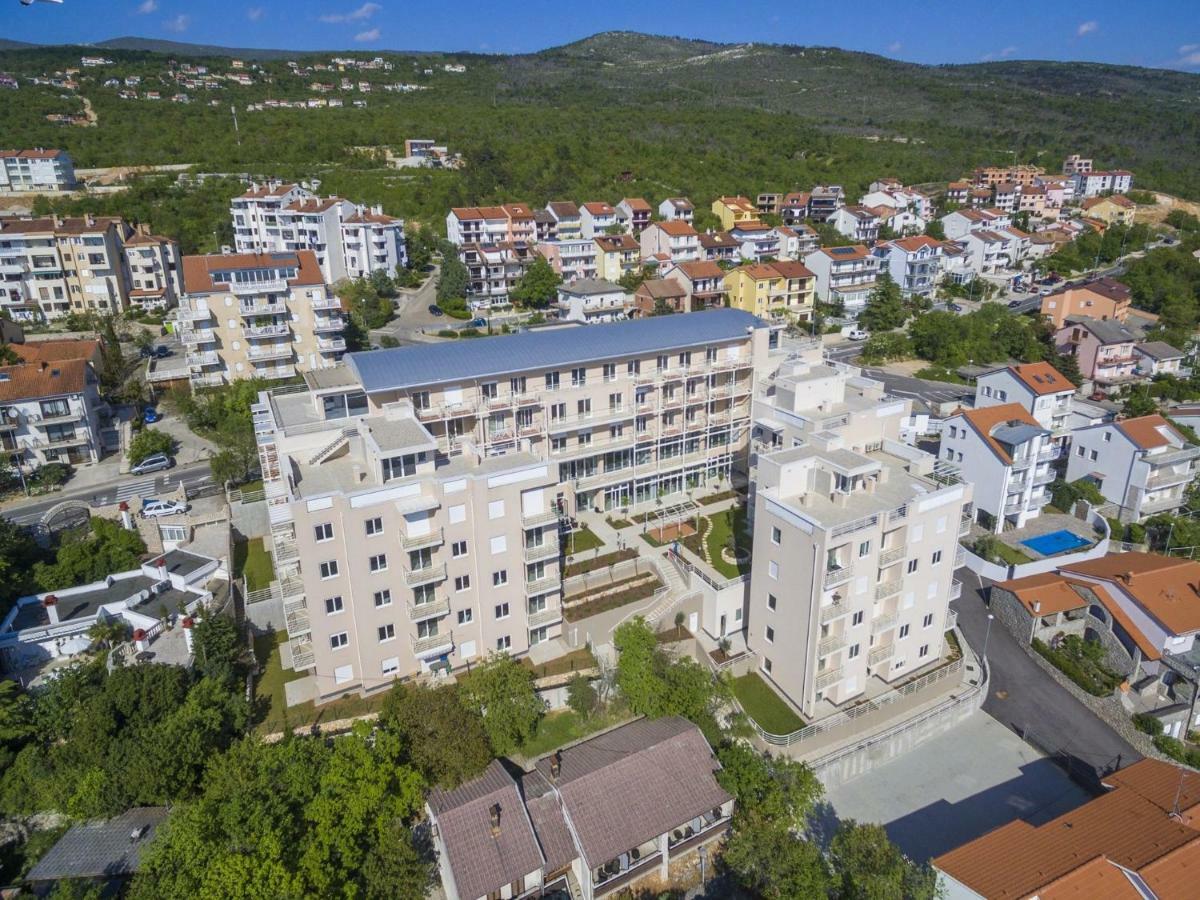 Apartments Mb Crikvenica Bagian luar foto