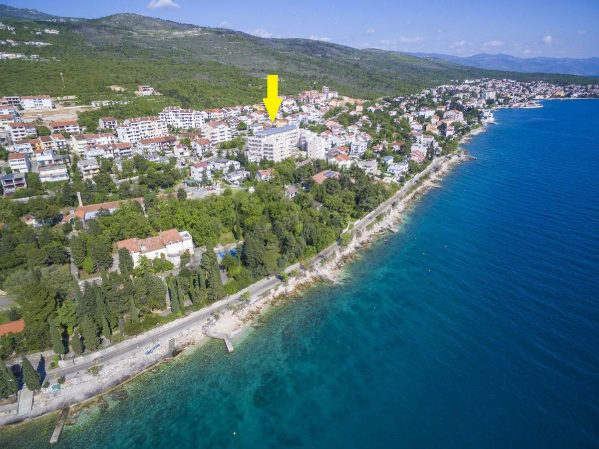 Apartments Mb Crikvenica Bagian luar foto