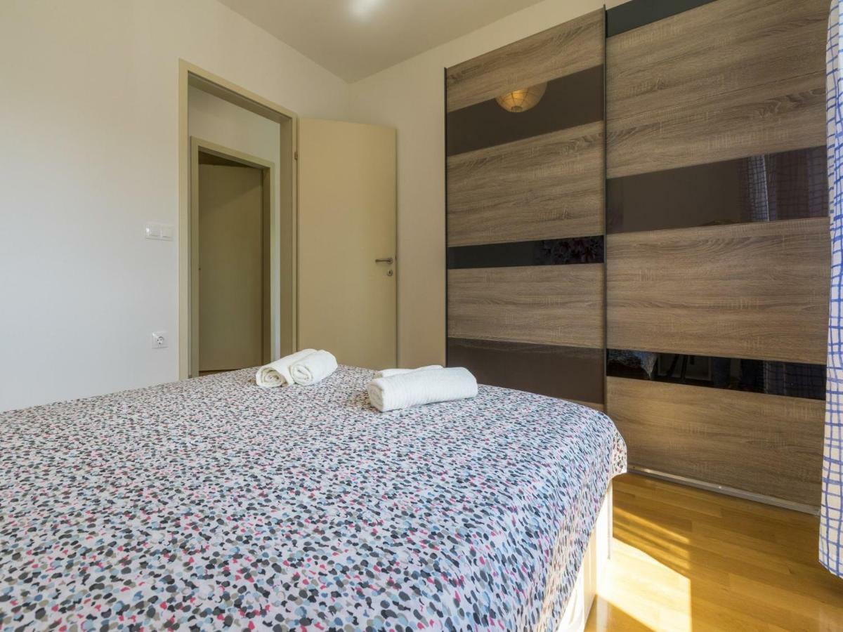 Apartments Mb Crikvenica Bagian luar foto