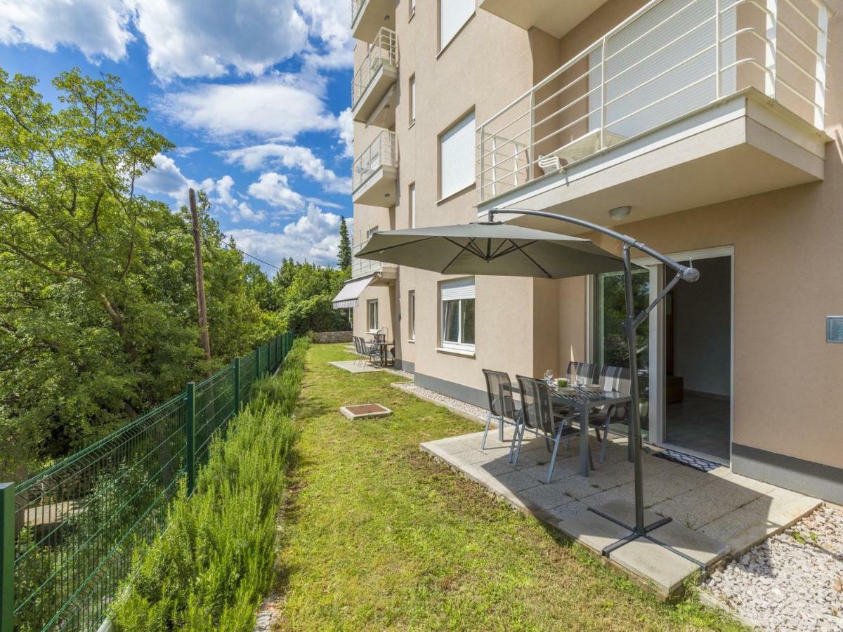 Apartments Mb Crikvenica Bagian luar foto