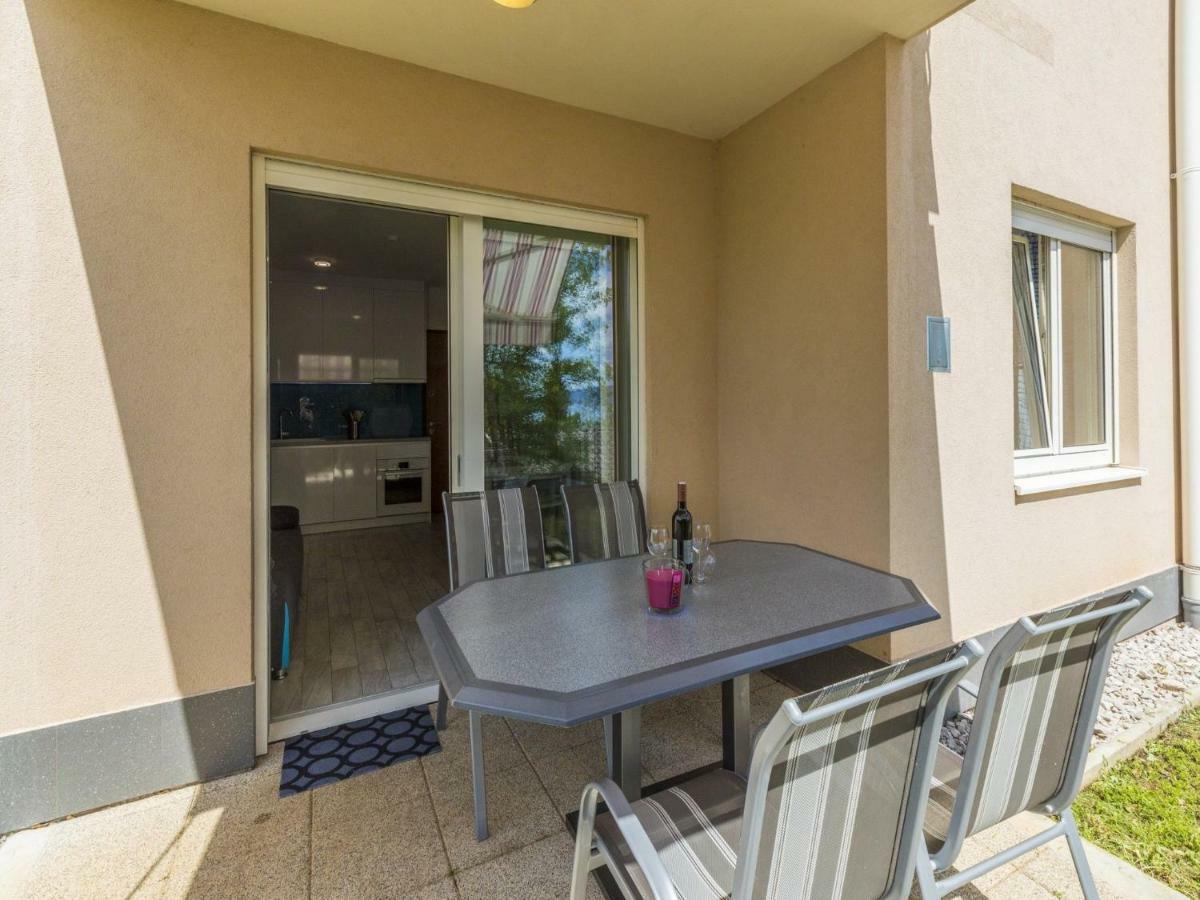 Apartments Mb Crikvenica Bagian luar foto