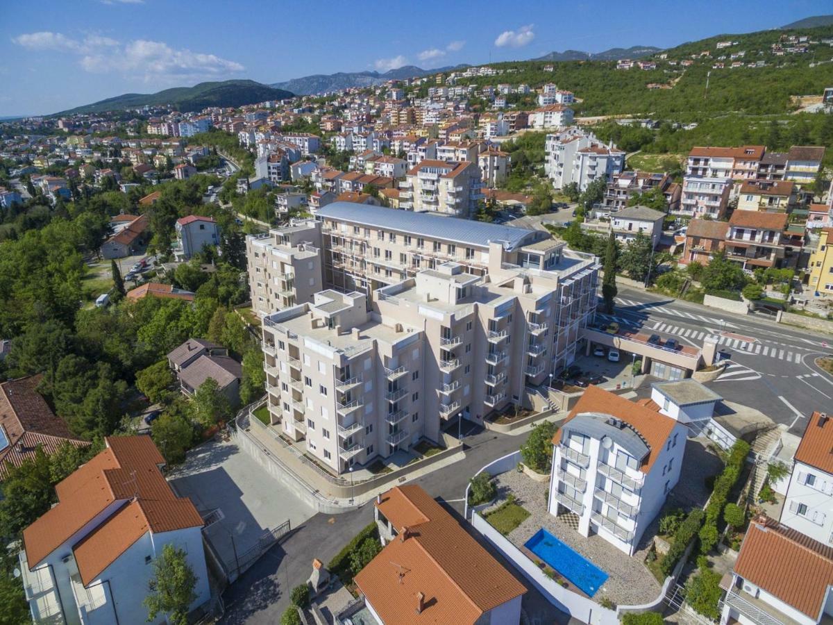 Apartments Mb Crikvenica Bagian luar foto