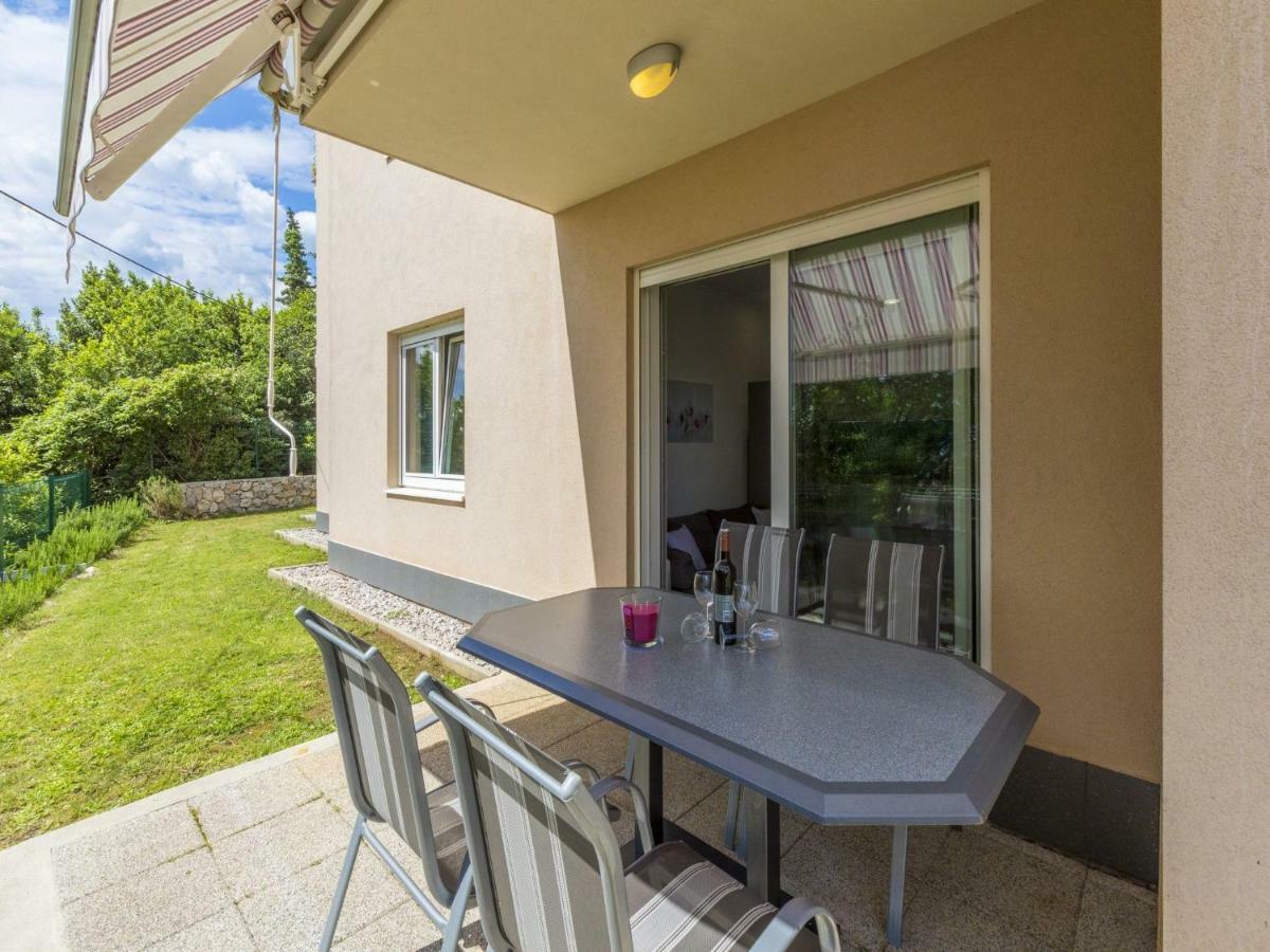 Apartments Mb Crikvenica Bagian luar foto