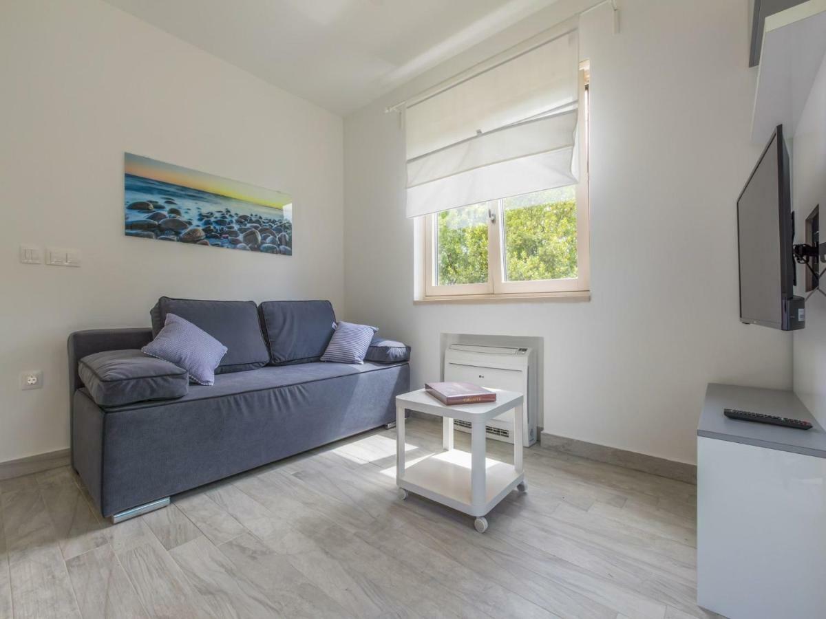 Apartments Mb Crikvenica Bagian luar foto